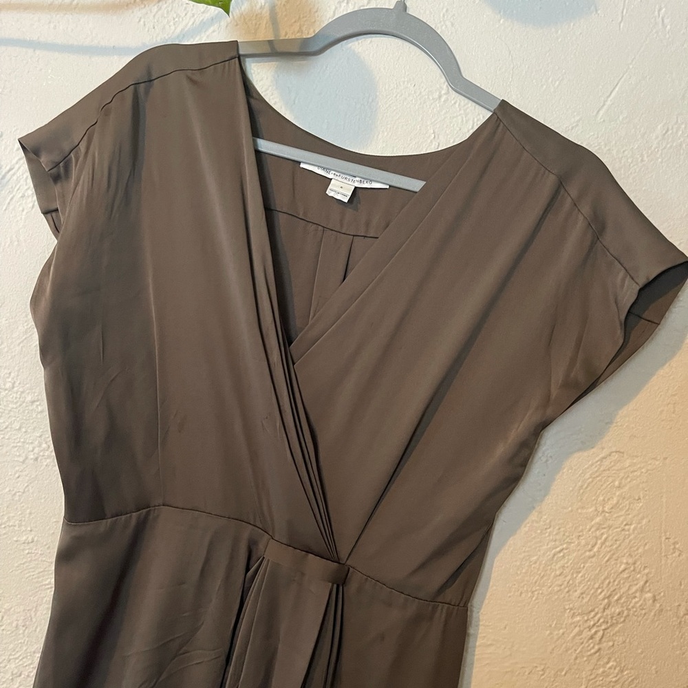 Diane Von Furstenberg Tan Silk Dress - Picture 4 of 8
